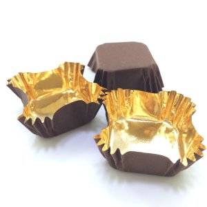 Капсулы для конфет и трюфелей квадрат 30 мм – золотые с коричневым 30 шт.
